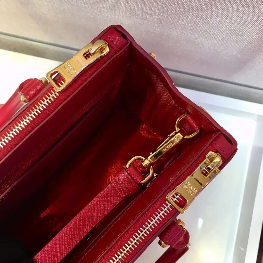 Classic Bestseller 1BA863 Galleria Handbag