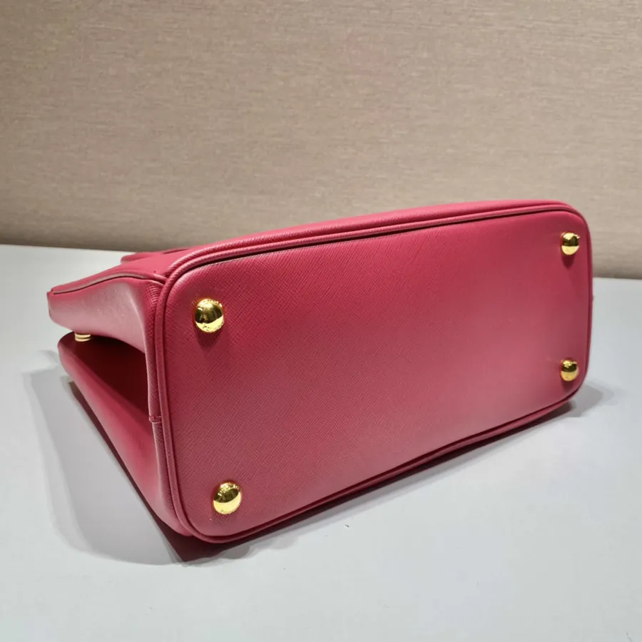 Classic Bestseller 1BA863 Galleria Handbag
