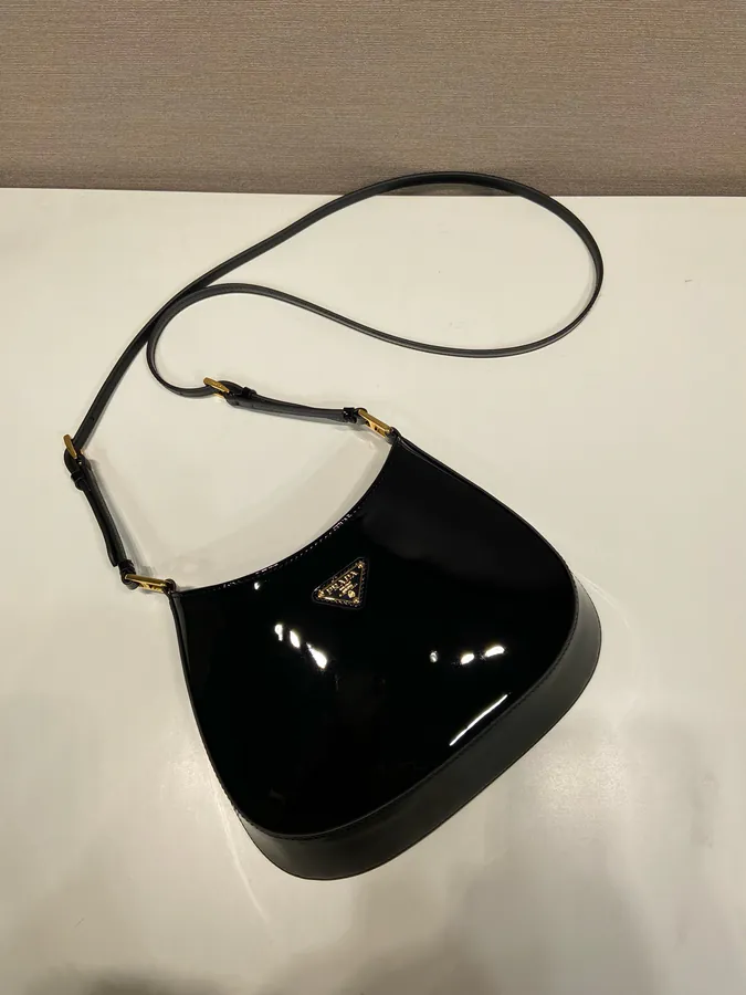 Cheo Crossbody Bag with 2 Adjustable Straps