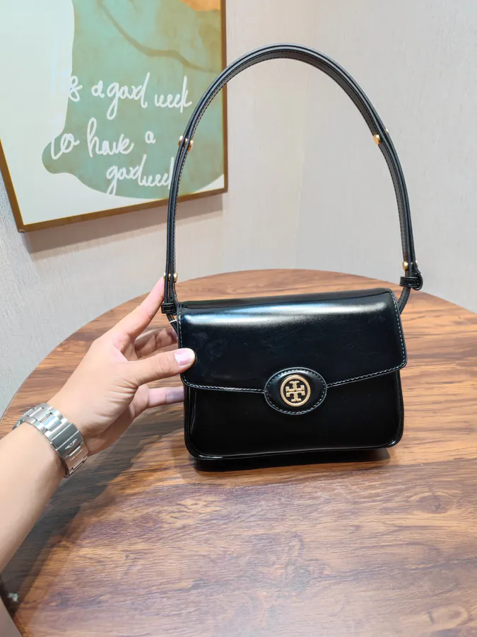 TORY BURCH Robinson Crossbody Bag with Leather Texture