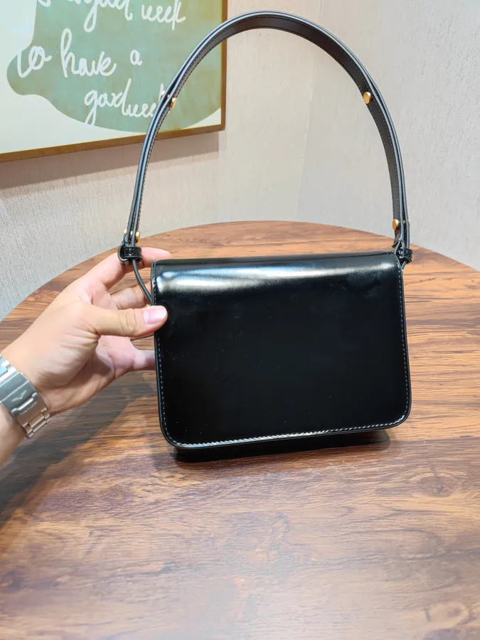 TORY BURCH Robinson Crossbody Bag with Leather Texture
