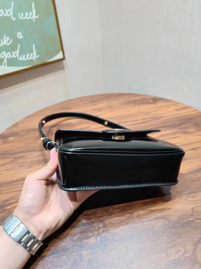 TORY BURCH Robinson Crossbody Bag with Leather Texture