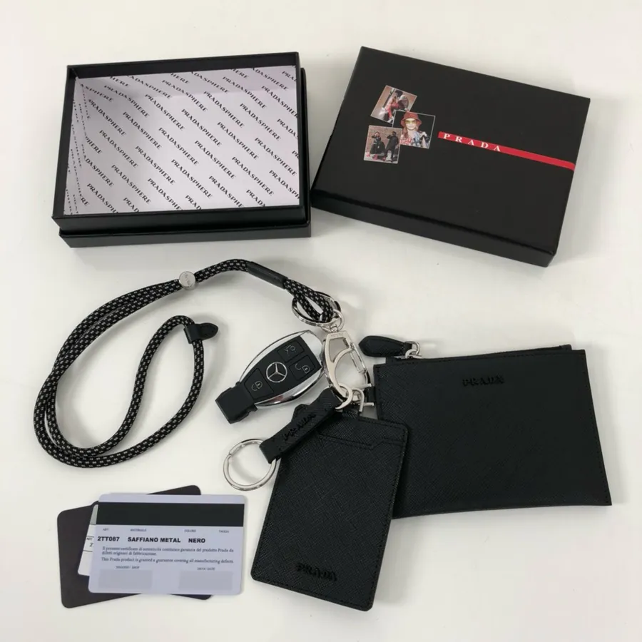 P Brand 3 in 1 Leather Key Holder and ID Organizer with Crosshatch Calfskin
