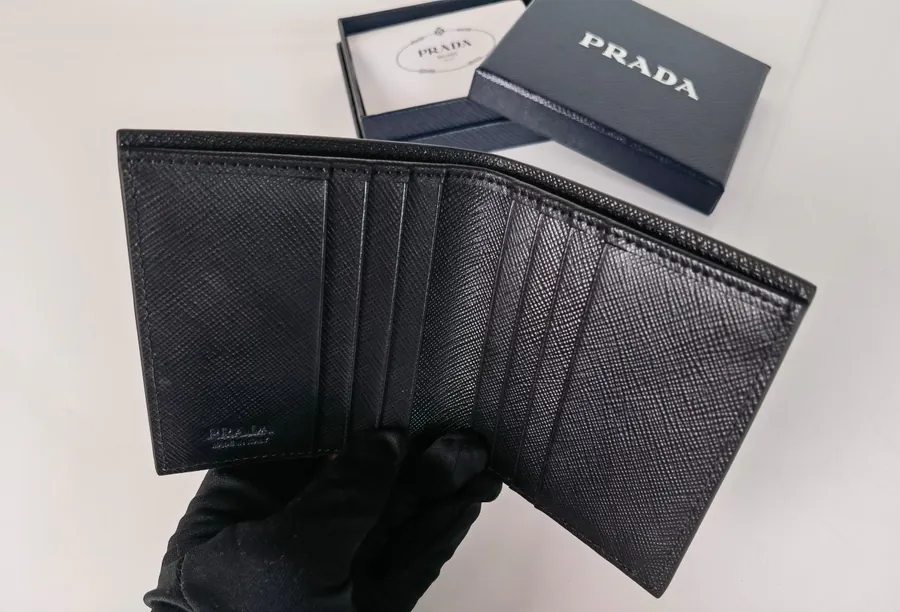 P Family Short Wallet Crosshatch Calfskin