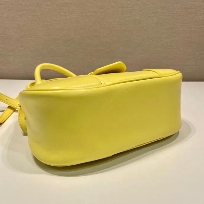 New Moon Handbag 1BA381 Full Lamb Leather