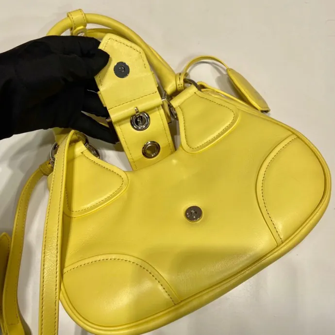 New Moon Handbag 1BA381 Full Lamb Leather
