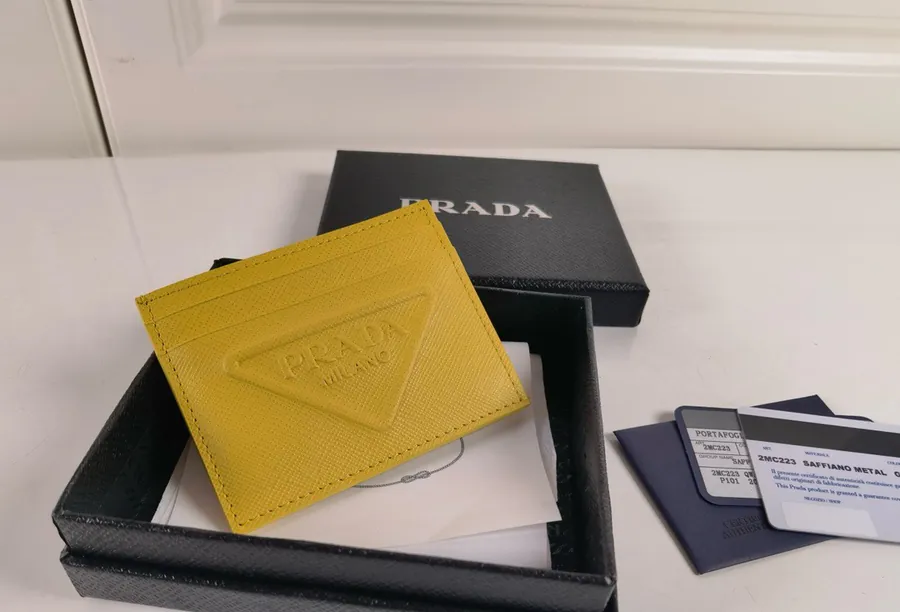 P Family Crosshatch Small Card Holder (Yellow Large Patch)