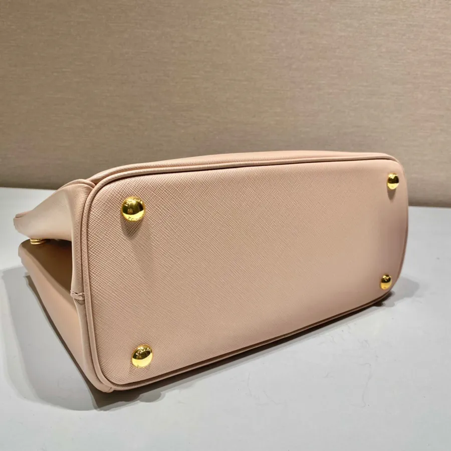 Classic Bestseller 1BA863 Galleria Handbag
