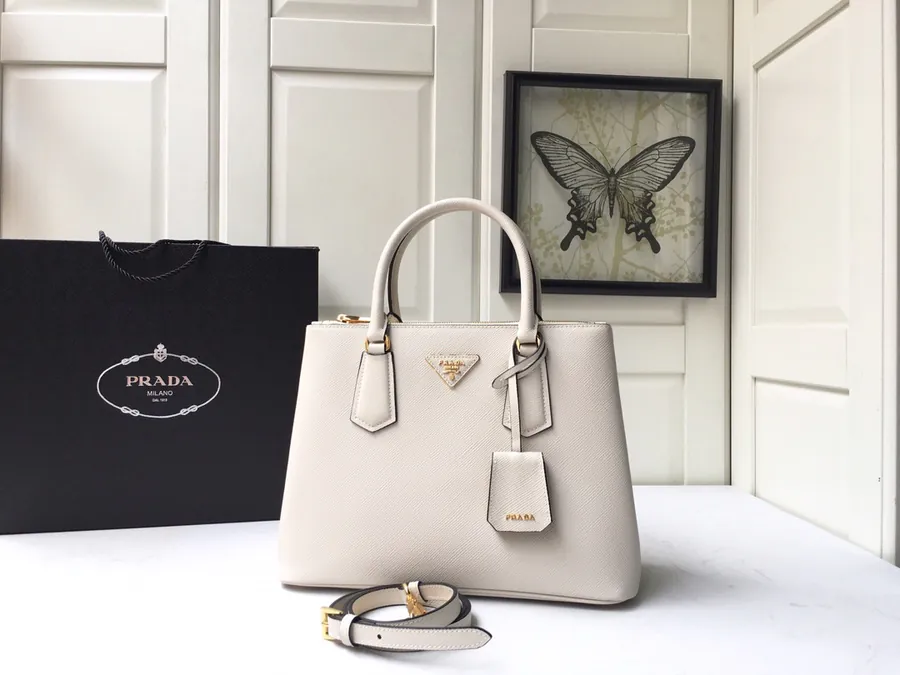 1BA232 Galleria Bucket Bag Classic Design