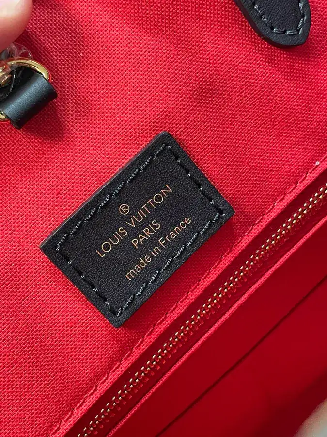 Onthego Small Shopping Bag in Platinum Edition
