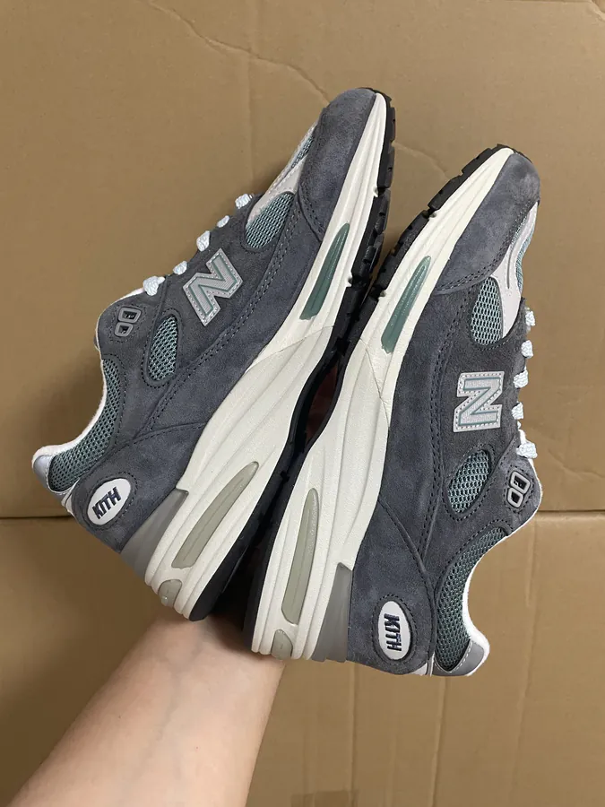 KITH x New Balance NB 991 V2 Steel Blue 17EE Urban Sneaker