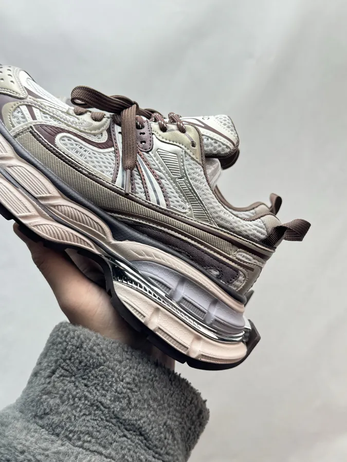 270 GG CC Dad Shoes in Champagne