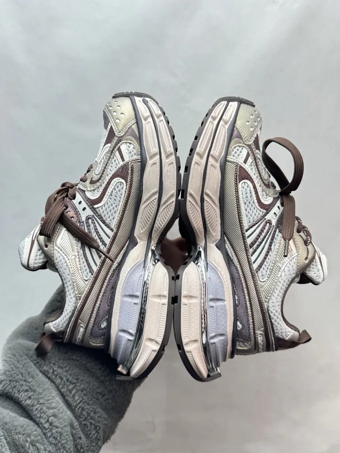 270 GG CC Dad Shoes in Champagne