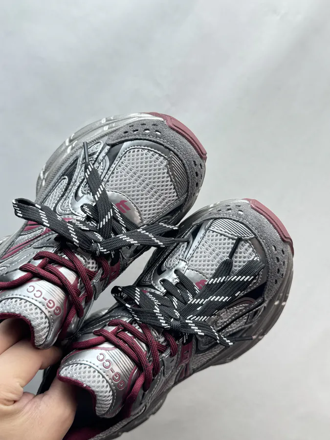 270 GG CC Dad Shoes in Gray Red