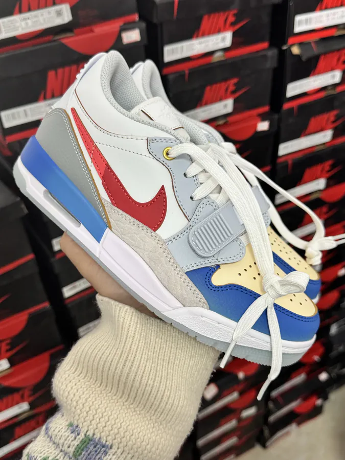 Shoes Visual Reference Sample