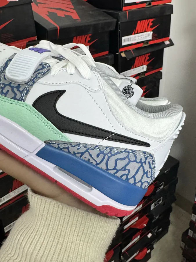 Shoe visual reference image