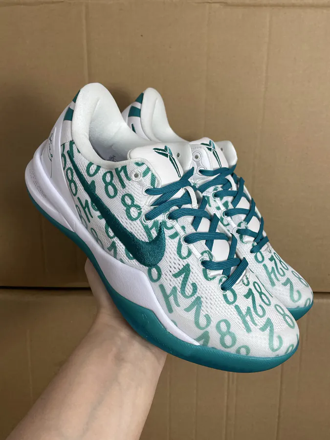 8 Protro Lakers Away Basketball Shoes Men Women White Green Print