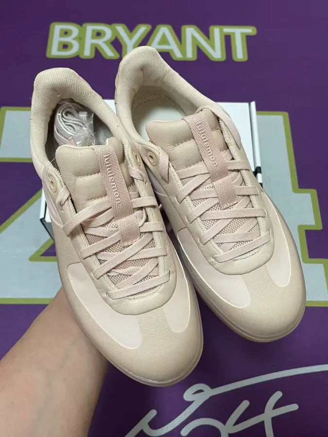 Lululemon Cityverse Soft Comfort Sneaker in Pink