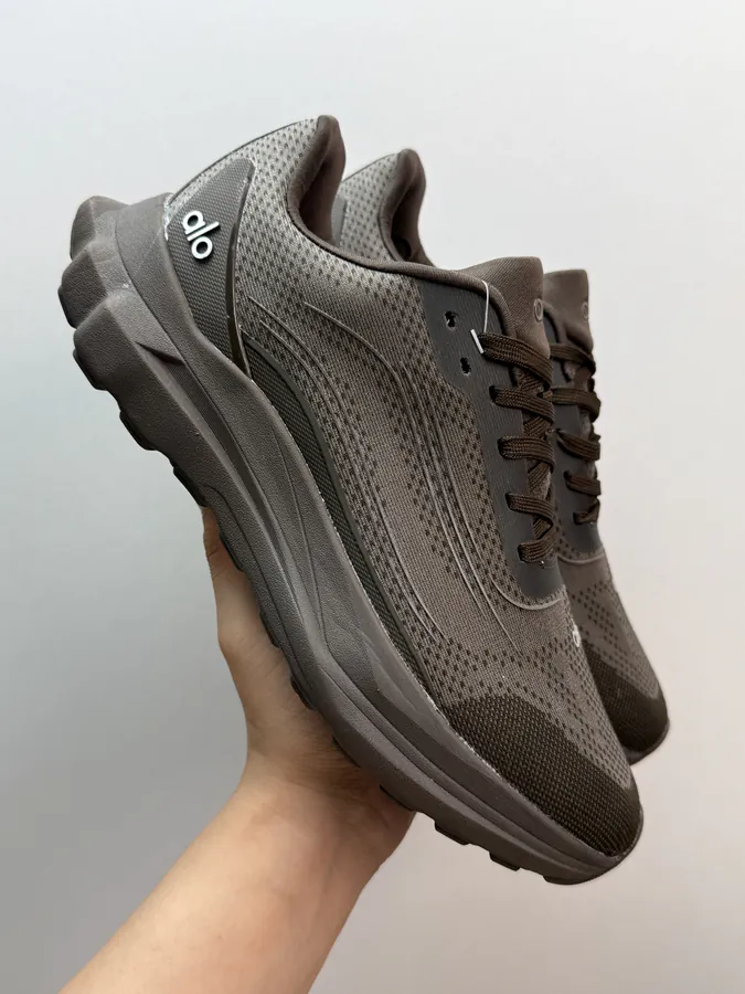 Alo Yoga Alo Runner Brown Black