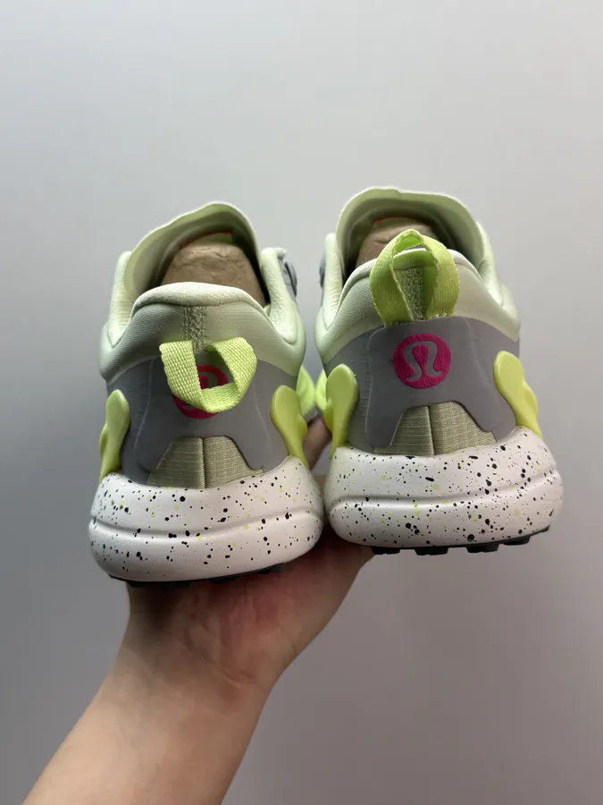 Lululemon Blissfeel Trail Barefoot Comfort