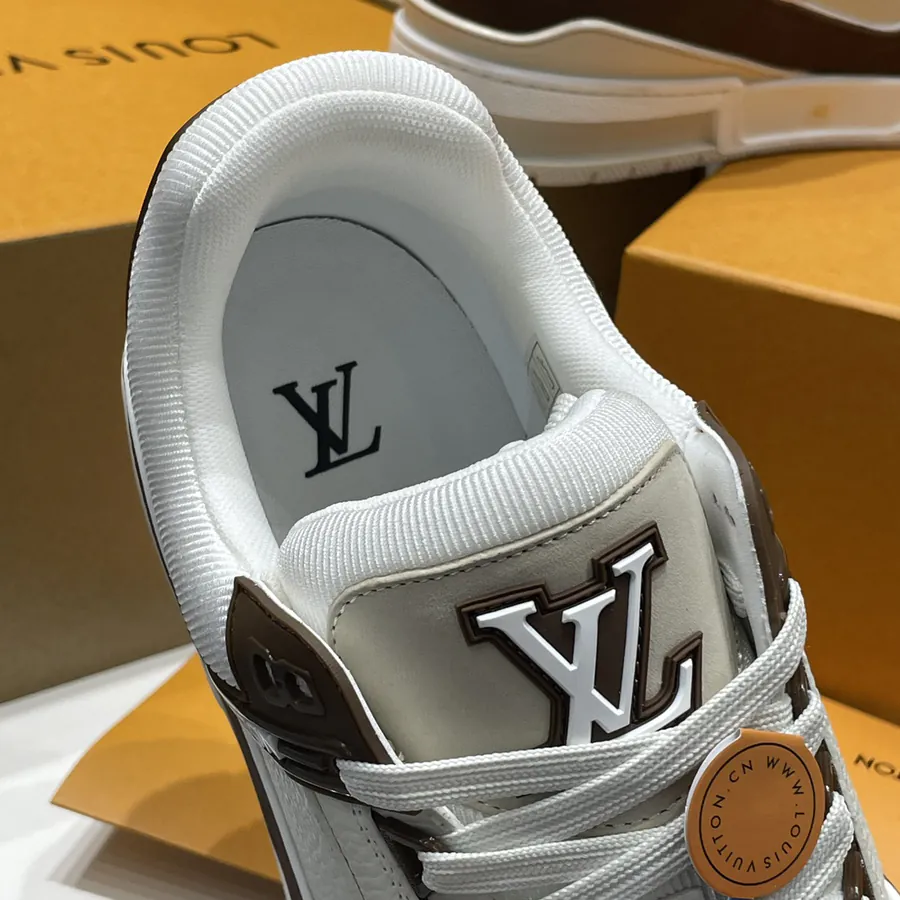 Couple Exclusive Luggage Trainer