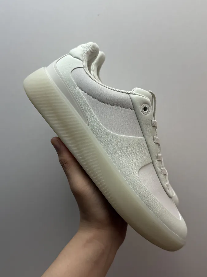 Lululemon Cityverse Bucket Bag in Beige