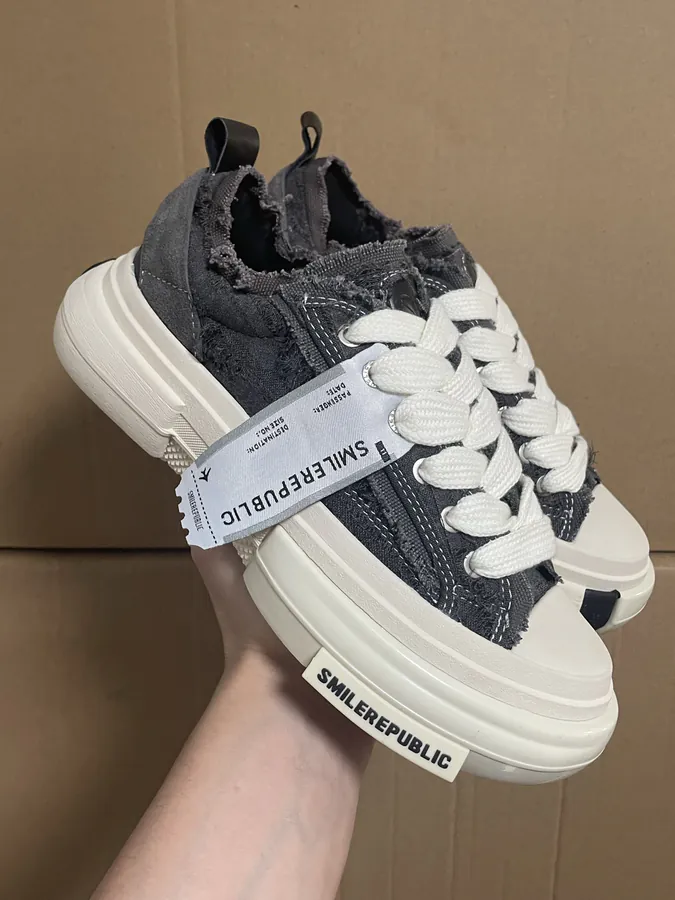 SMILEREPUBLIC Inception Antique Gray Fringe Sneaker