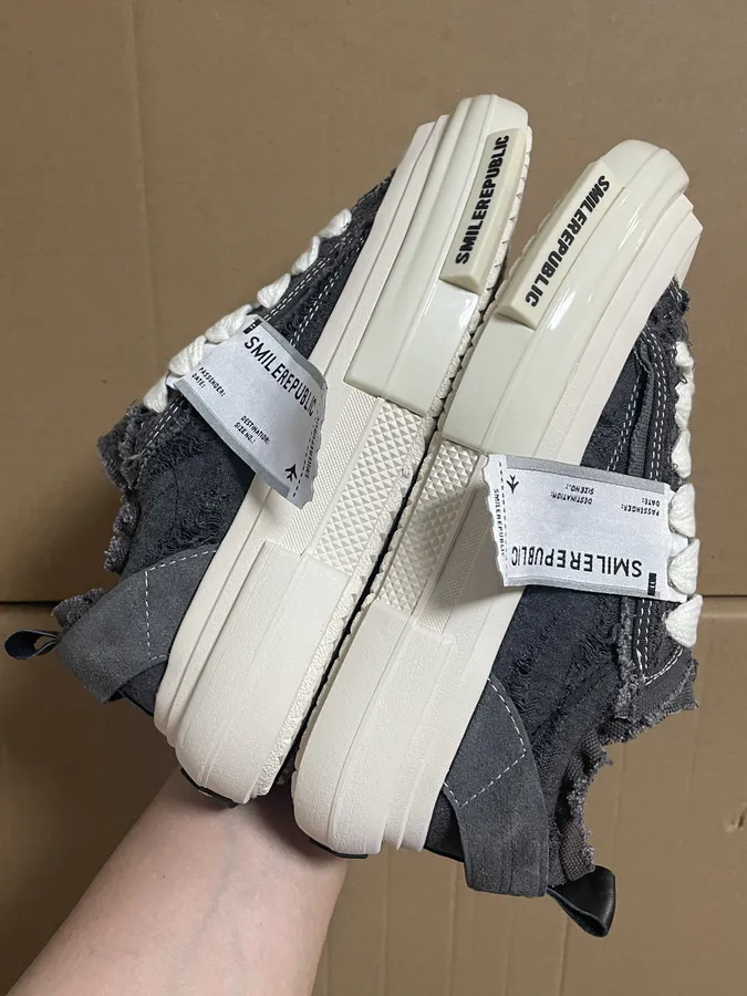 SMILEREPUBLIC Inception Antique Gray Fringe Sneaker