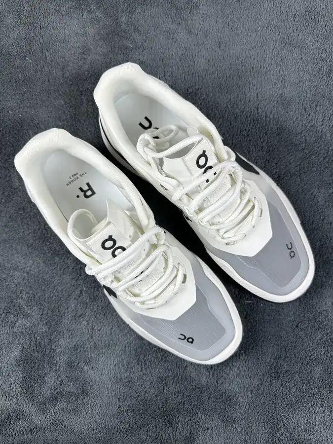 On Running Casual Shoes