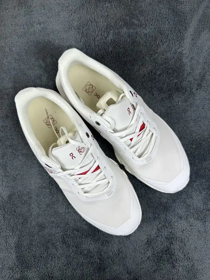 On Running Casual Shoes