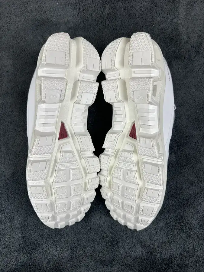 On Running Casual Shoes