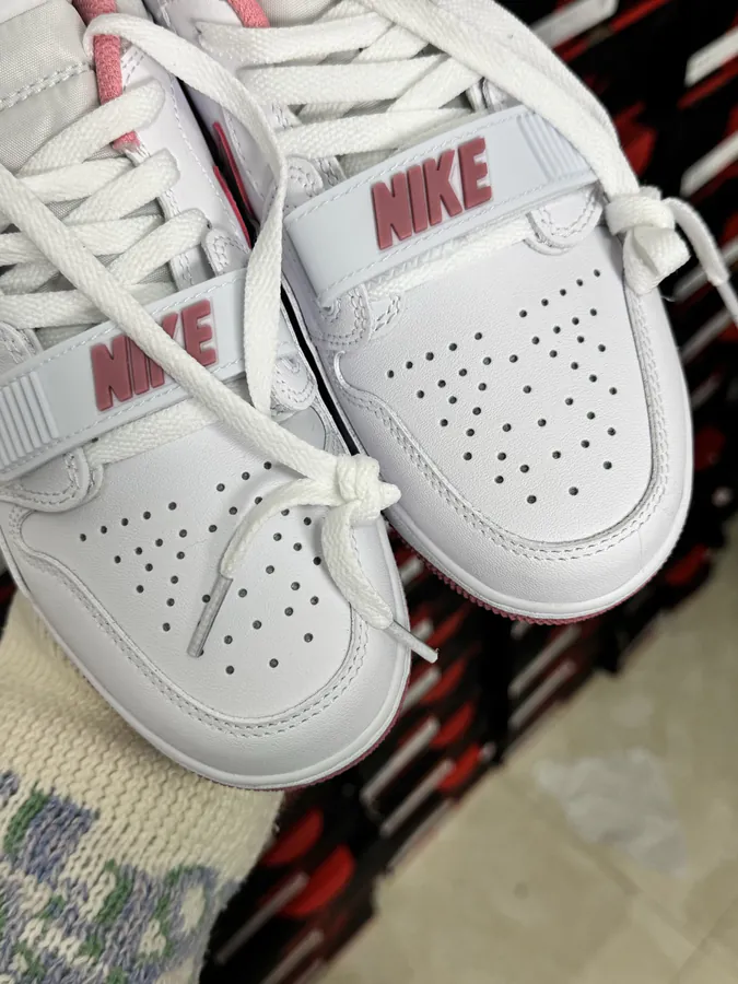 Shoe visual reference image