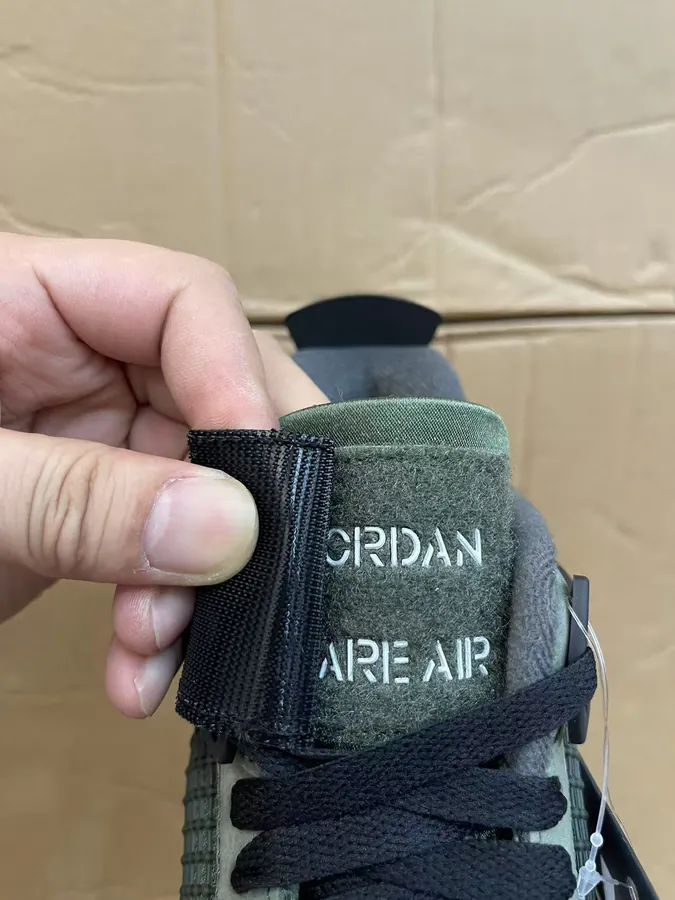 UNDEFEATED X Air 4 Retro Basketball Shoes Men's Military Green