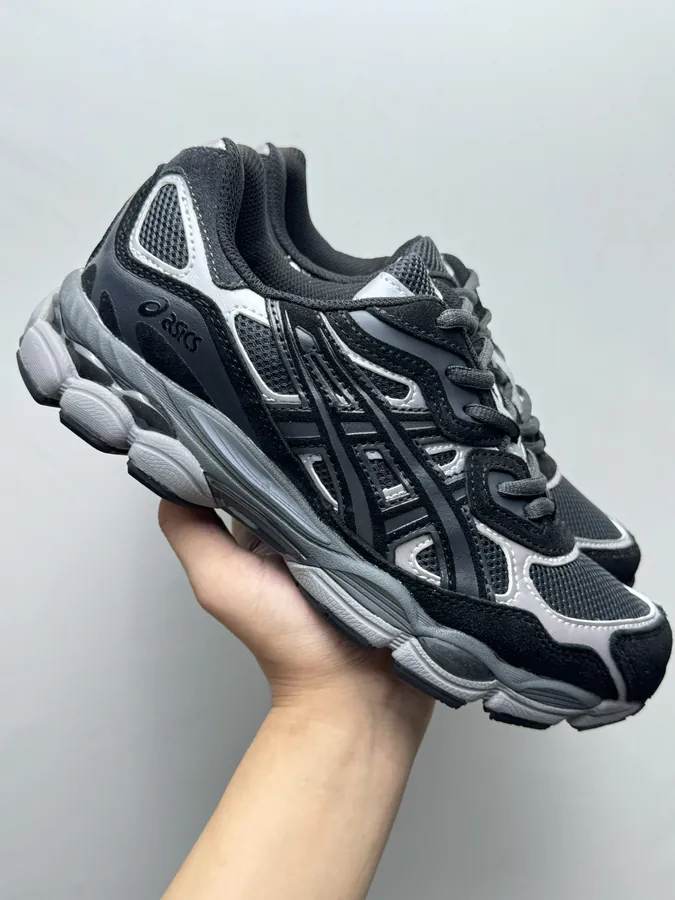 Gel C Black Bucket Bag
