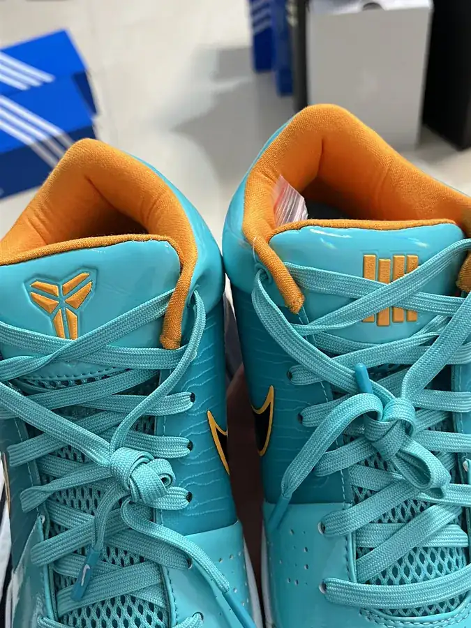 UNDEFEATED x Zoom 4 Protro Spurs Basketball Shoes
