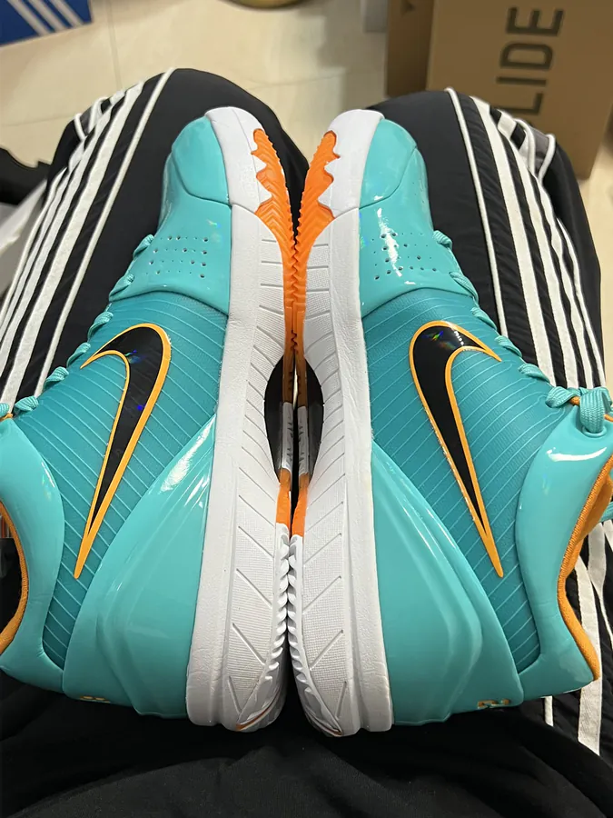 UNDEFEATED x Zoom 4 Protro Spurs Basketball Shoes
