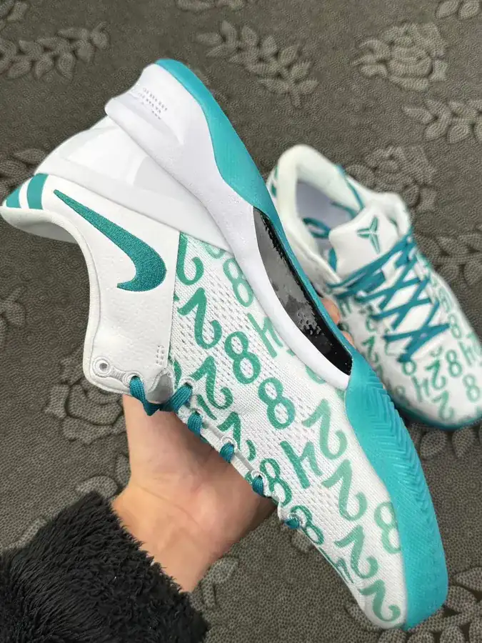 8 Protro Radiant Emerald Low Top Basketball Shoes