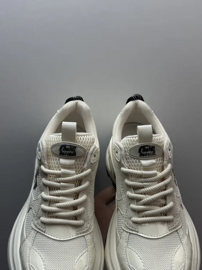 270 GG CC Classic White & Black