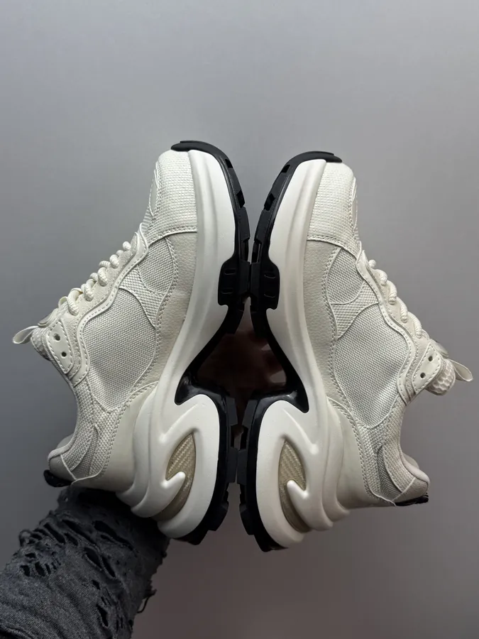 270 GG CC Classic White & Black