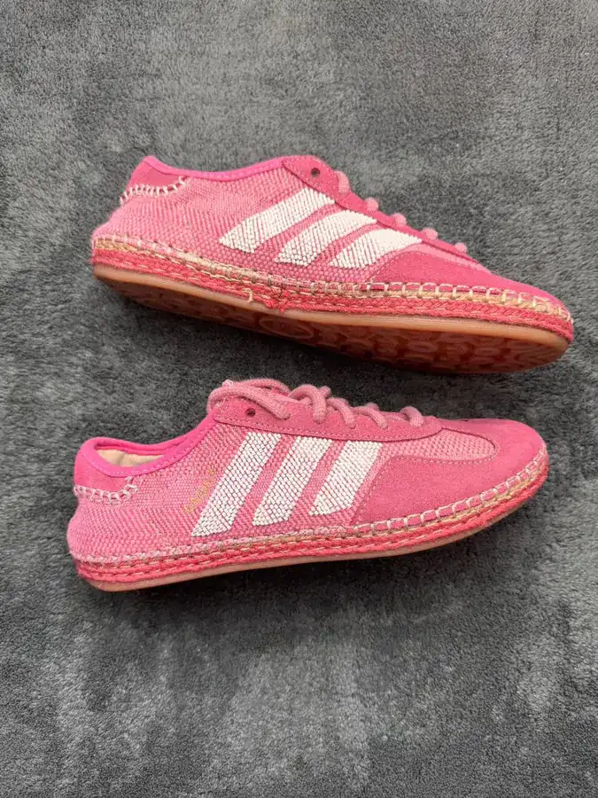 Shoes Visual Reference Sample