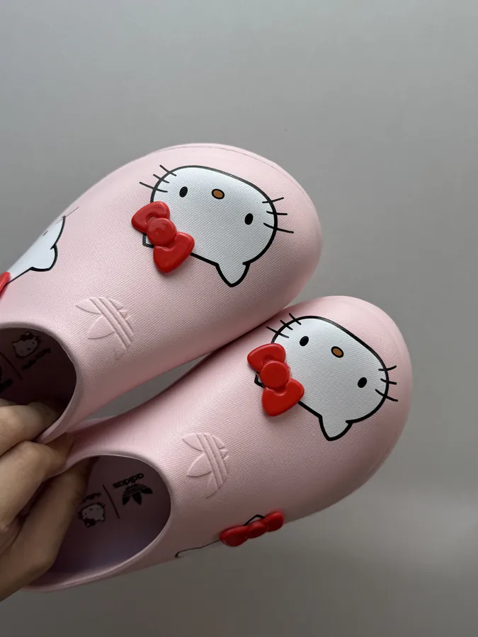 AdiFOM Chef Shoes in Pink