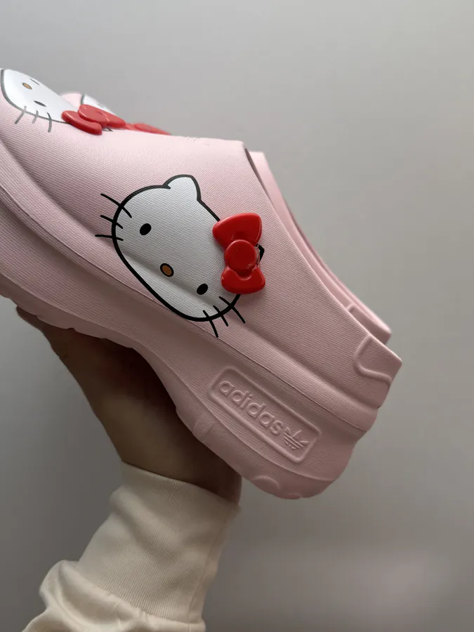AdiFOM Chef Shoes in Pink