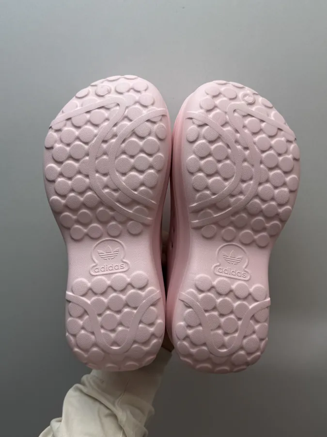 AdiFOM Chef Shoes in Pink