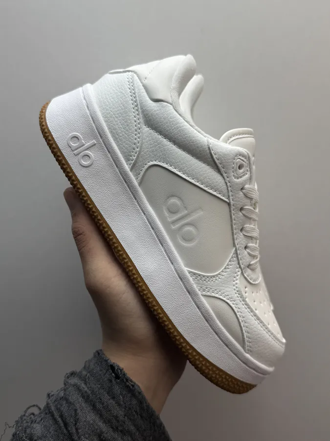 Alo Yoga Recovery Mode White