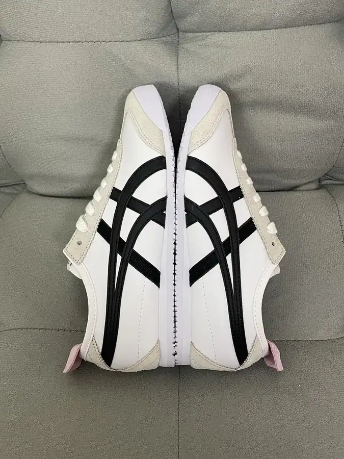 Patou x Onitsuka Tiger MEXICO 66 Lifestyle Sneaker
