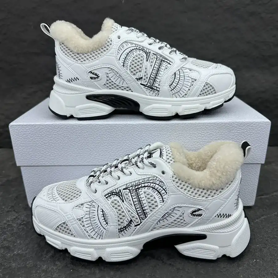 Cono Running Shoes High Fashion Edition