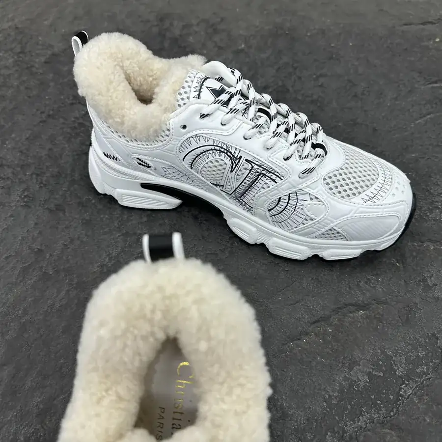 Cono Running Shoes High Fashion Edition