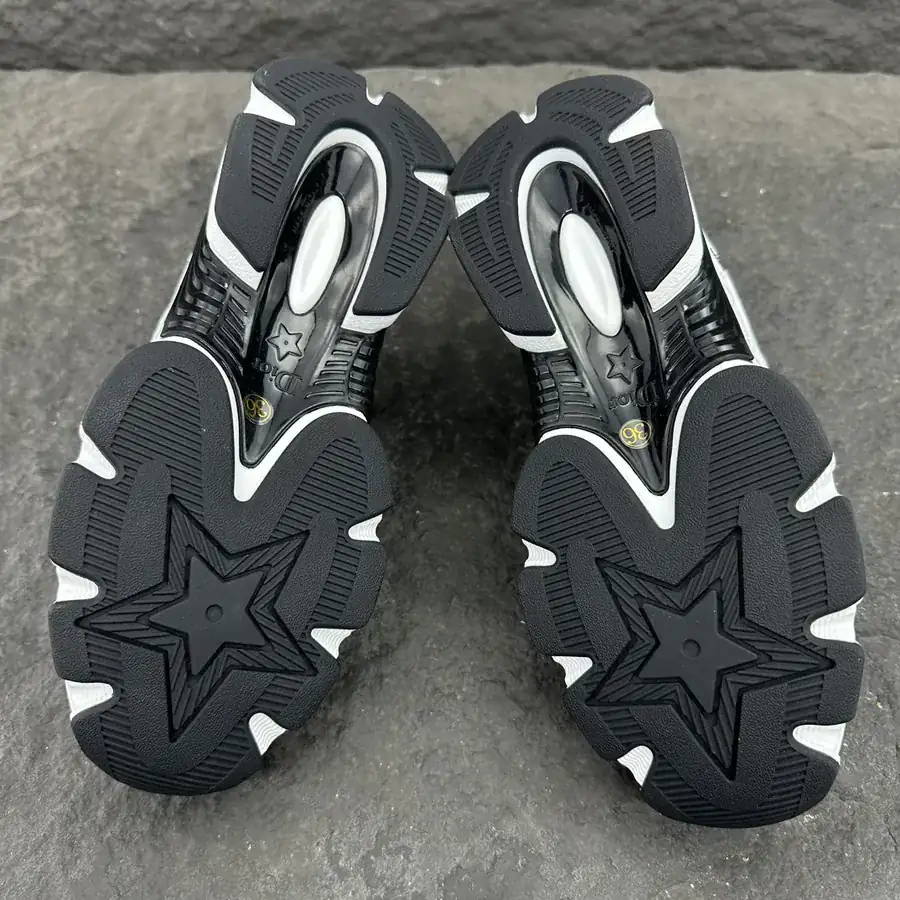 Cono Running Shoes High Fashion Edition