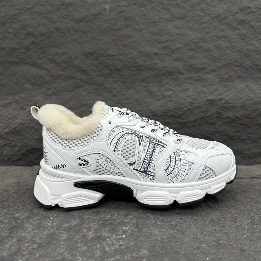Cono Running Shoes High Fashion Edition