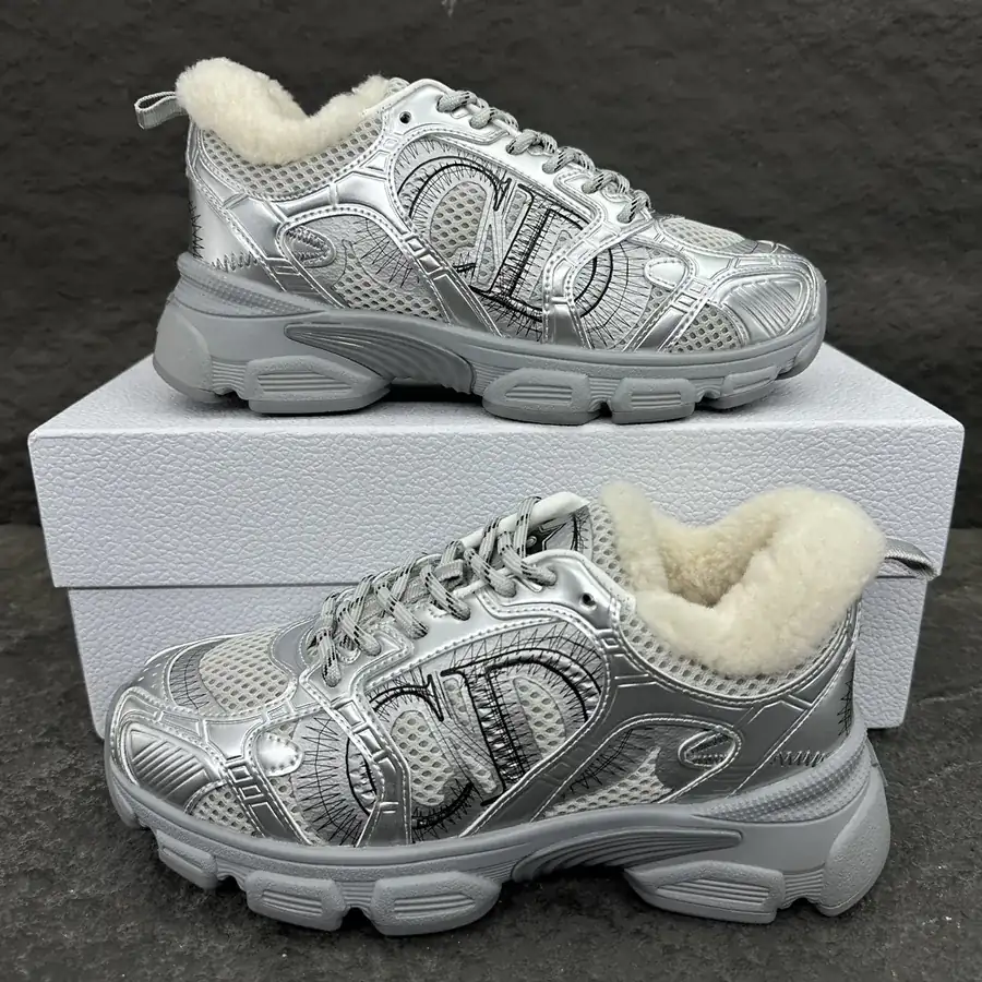 Cono Running Shoes High Fashion Edition